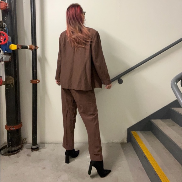 Vintage Bloomingdale’s chocolate Brown Blazer and Pant Suit - Picture 12 of 12